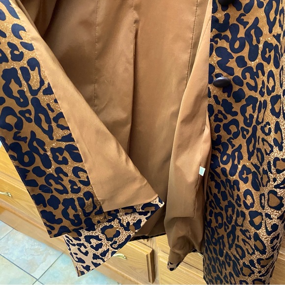 Host Pick! RARE DON CASTER TRUE Modern look VINTAGE LEOPARD/ LEATHER TRENCH - Picture 8 of 16